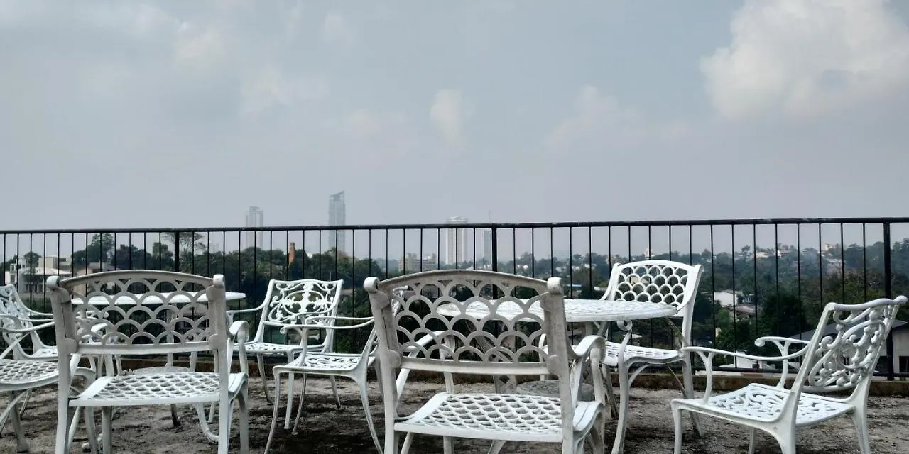 Colombo Hotel By Colombo Village 4*,